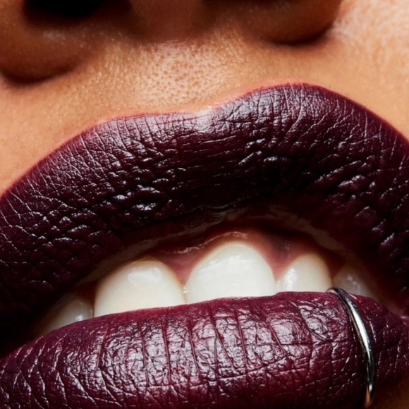 💋 CYBER a MAC SATIN LIPSTICK. RETAILS $23. **NEW IN THE BOX. FULL SIZE. - Picture 2 of 12